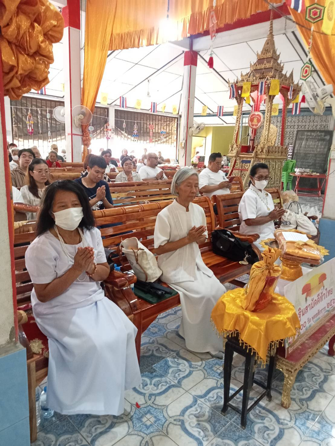 ภาพร่วมพิธีกรรมวัดเทวบุตร