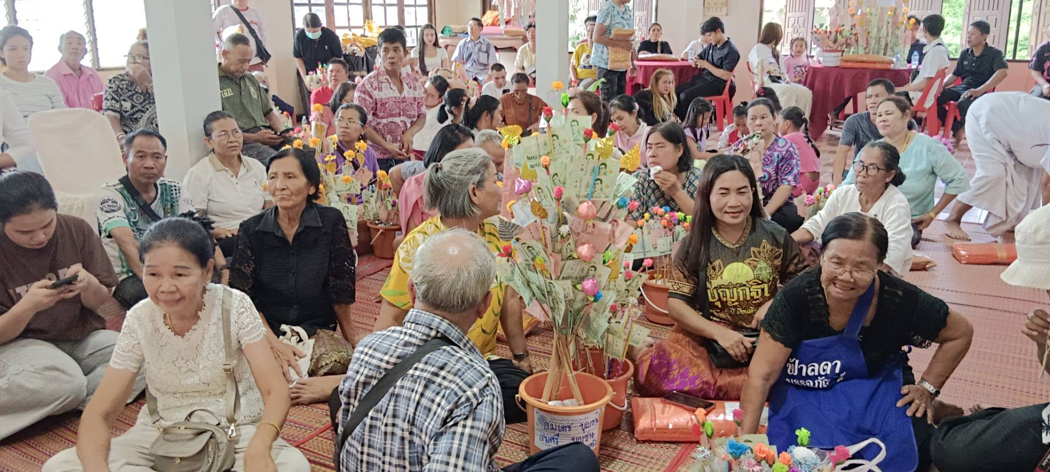 ภาพร่วมพิธีกรรมวัดปราสาททอง