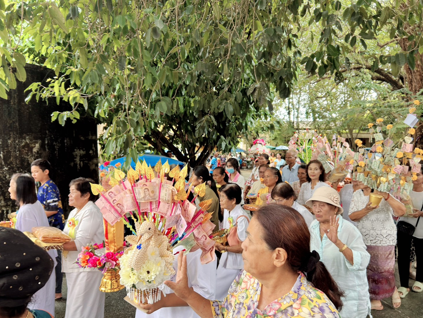 ภาพร่วมพิธีกรรมวัดใหญ่