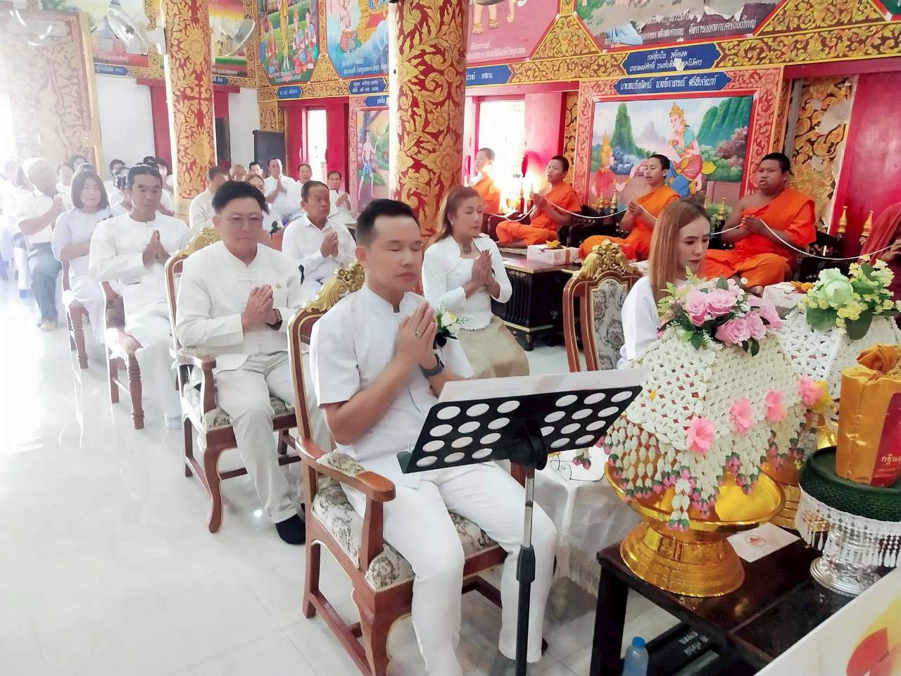 ภาพร่วมพิธีกรรมวัดน้ำโค้ง