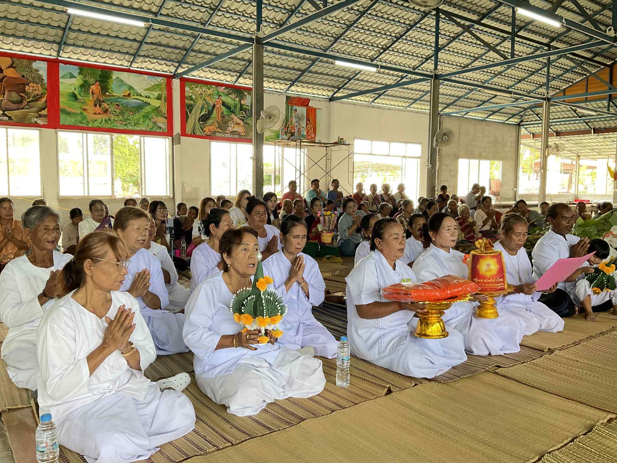 ภาพร่วมพิธีกรรมวัดสระดอกเกษ
