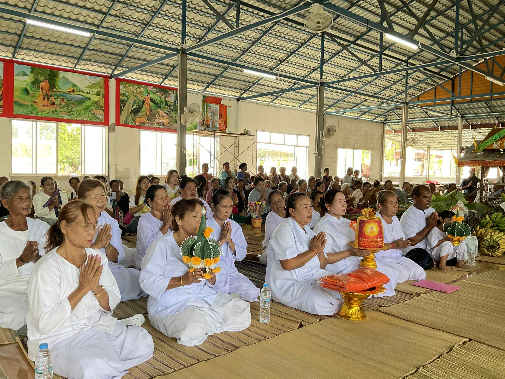 ภาพร่วมพิธีกรรมวัดสระดอกเกษ