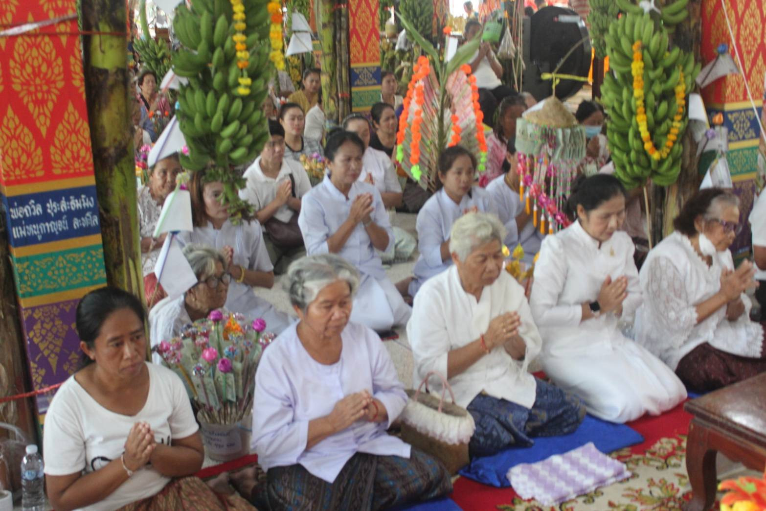 ภาพร่วมพิธีกรรมวัดท่าโพธิ์ศรี