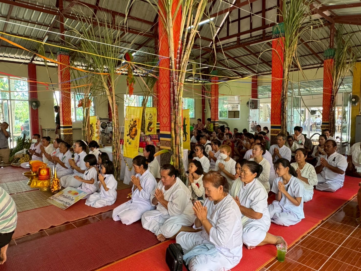 ภาพร่วมพิธีกรรมวัดบ้านแค