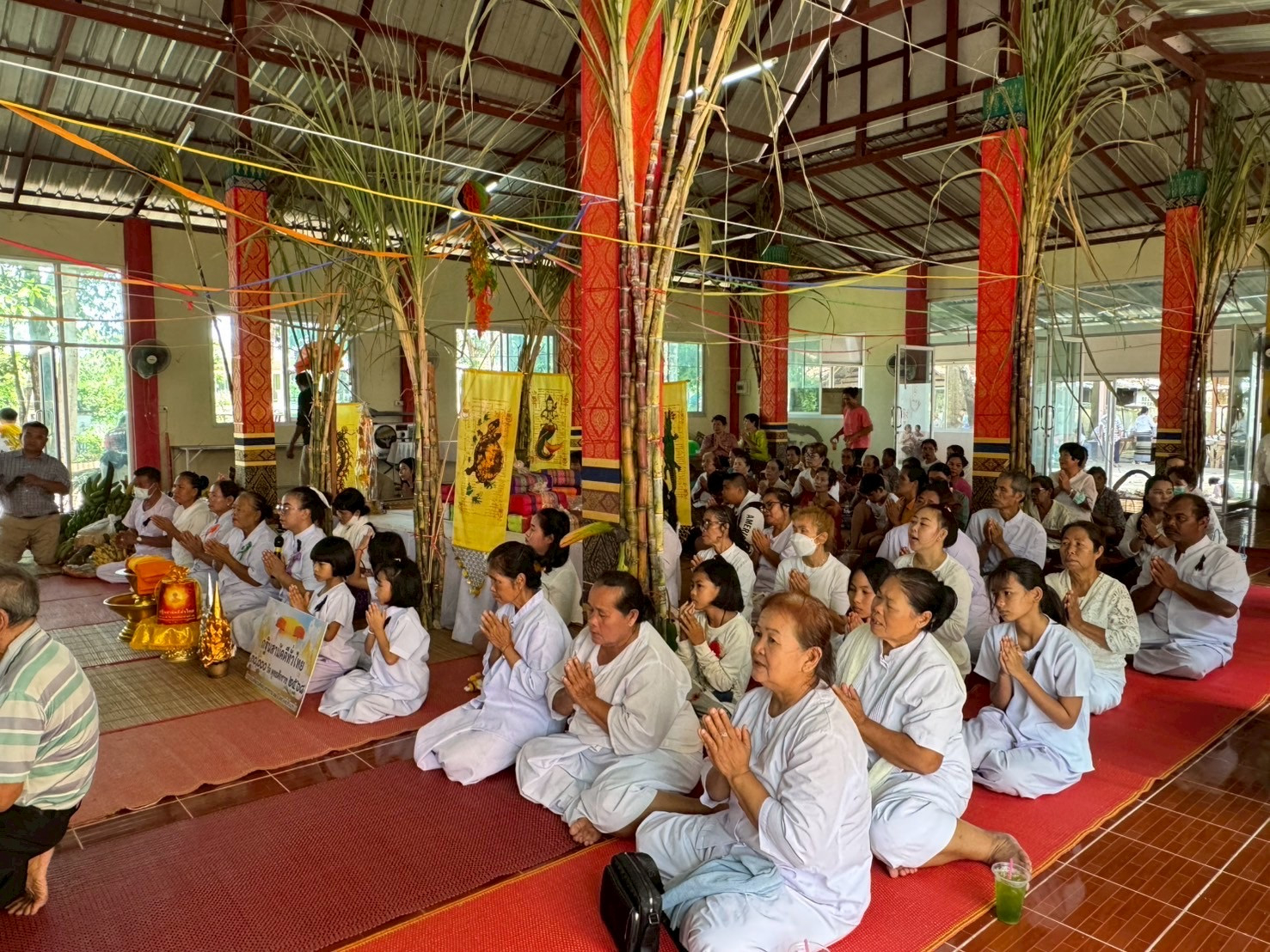 ภาพร่วมพิธีกรรมวัดบ้านแค