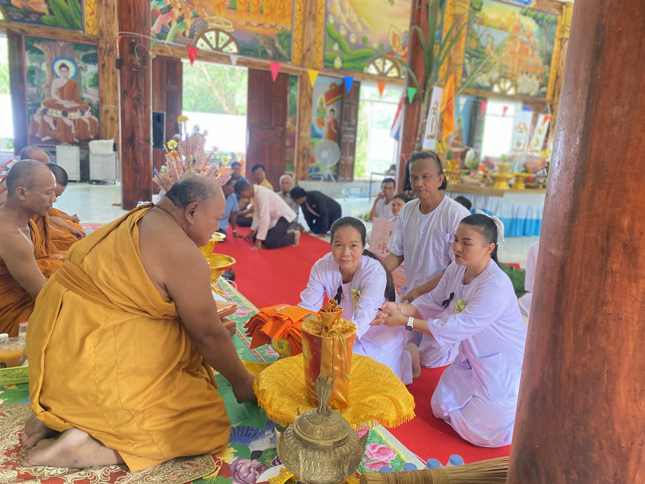 ภาพร่วมพิธีกรรมวัดหนองไฮ