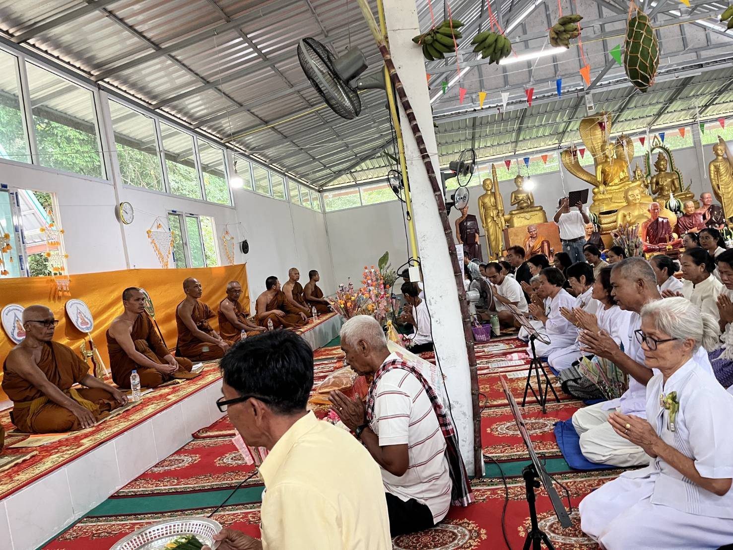 ภาพร่วมพิธีกรรมวัดป่าศรีสัตตนาคราช