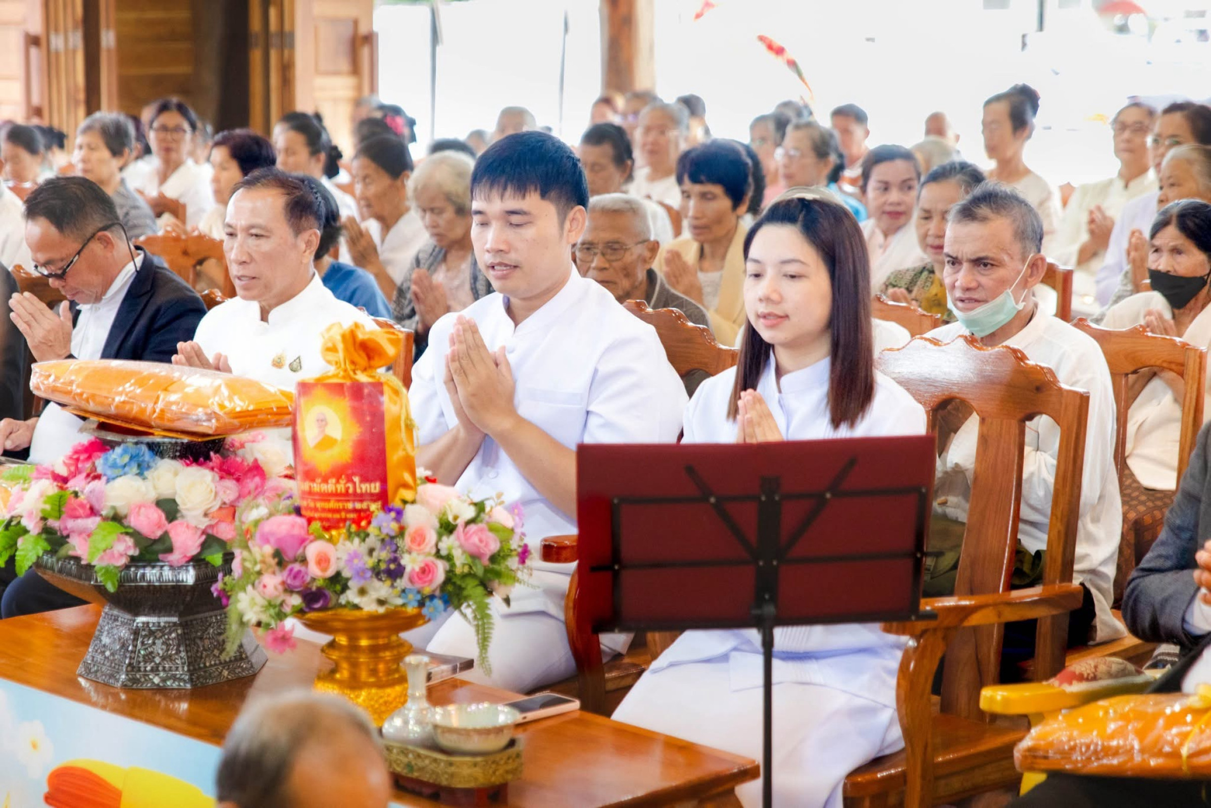 ภาพกล่าวคำถวายกฐินวัดโพนทอง