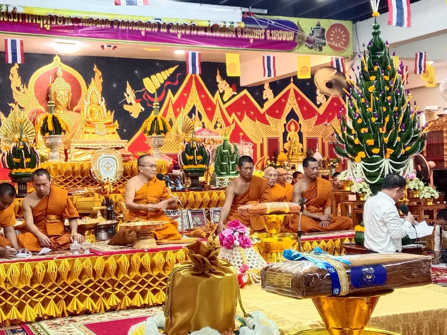 ภาพร่วมพิธีกรรมวัดบูรพาราม