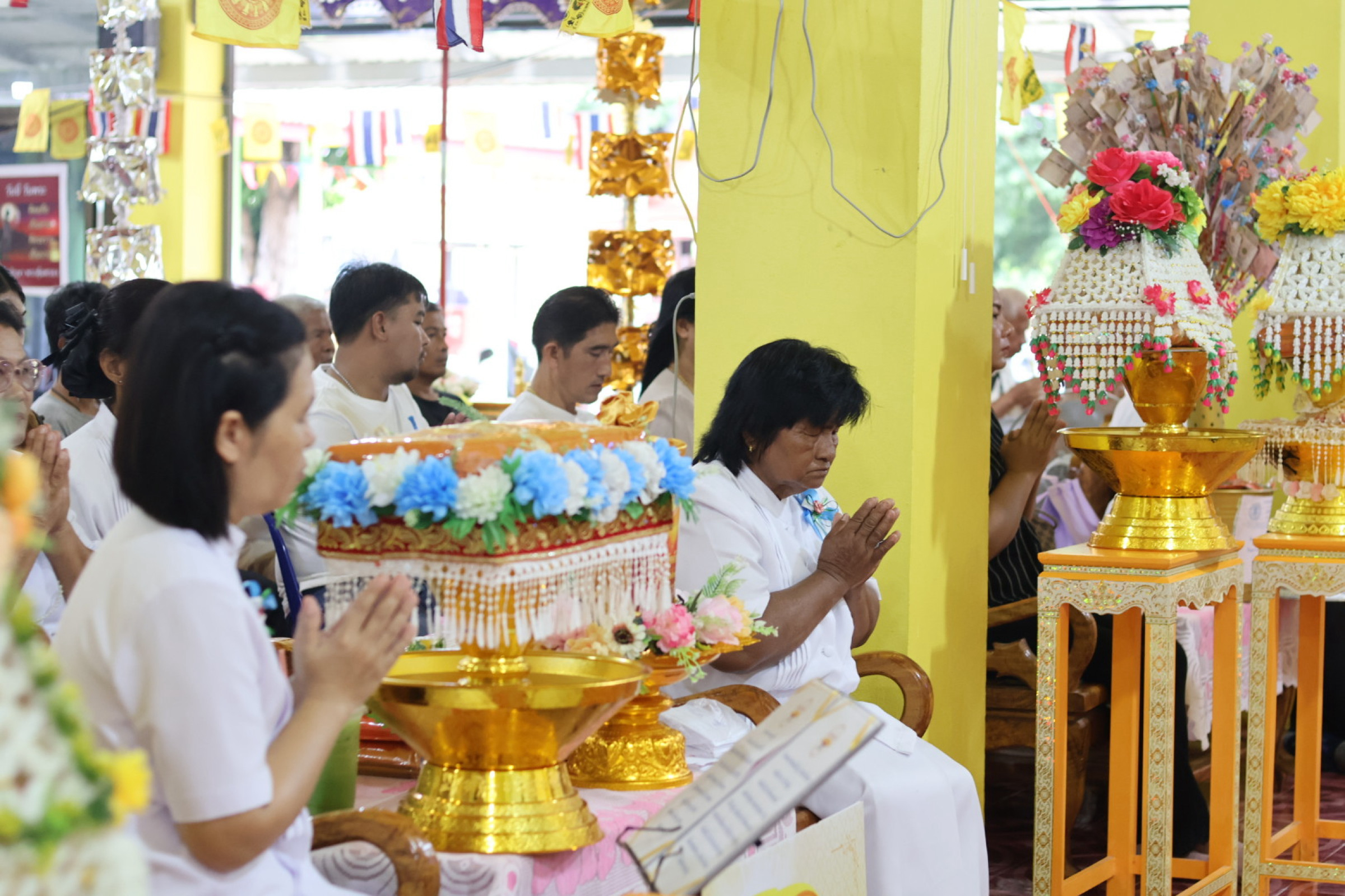 ภาพร่วมพิธีกรรมวัดดอนตะไล้