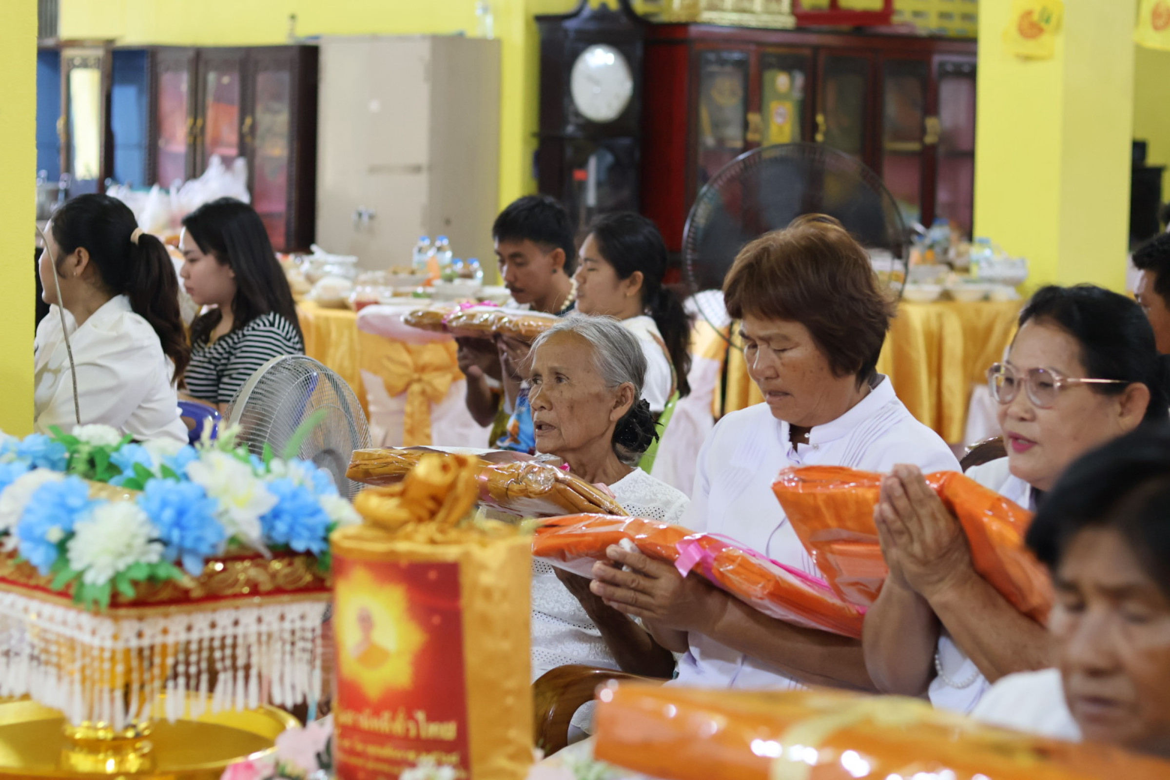 ภาพร่วมพิธีกรรมวัดดอนตะไล้