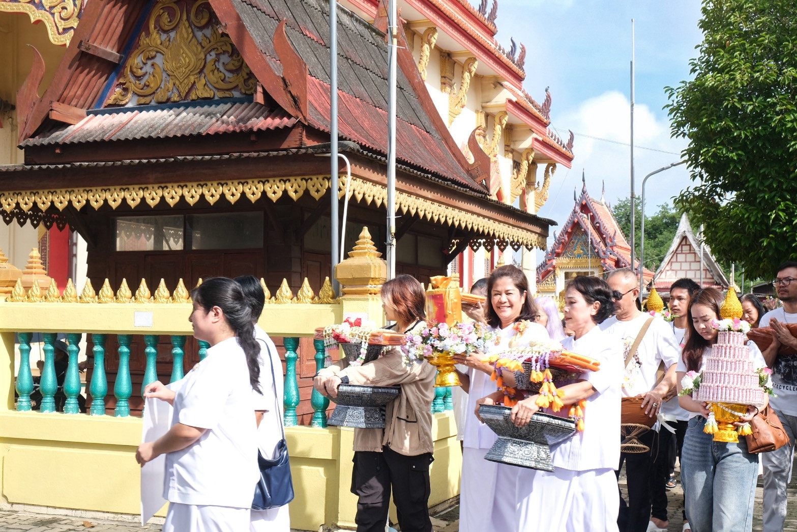 ภาพร่วมพิธีกรรมวัดสุวรรณาราม