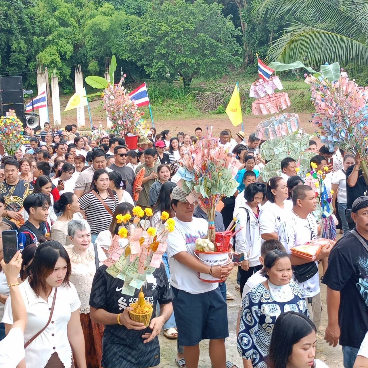 ภาพร่วมพิธีกรรมวัดบ้านน้ำมุด