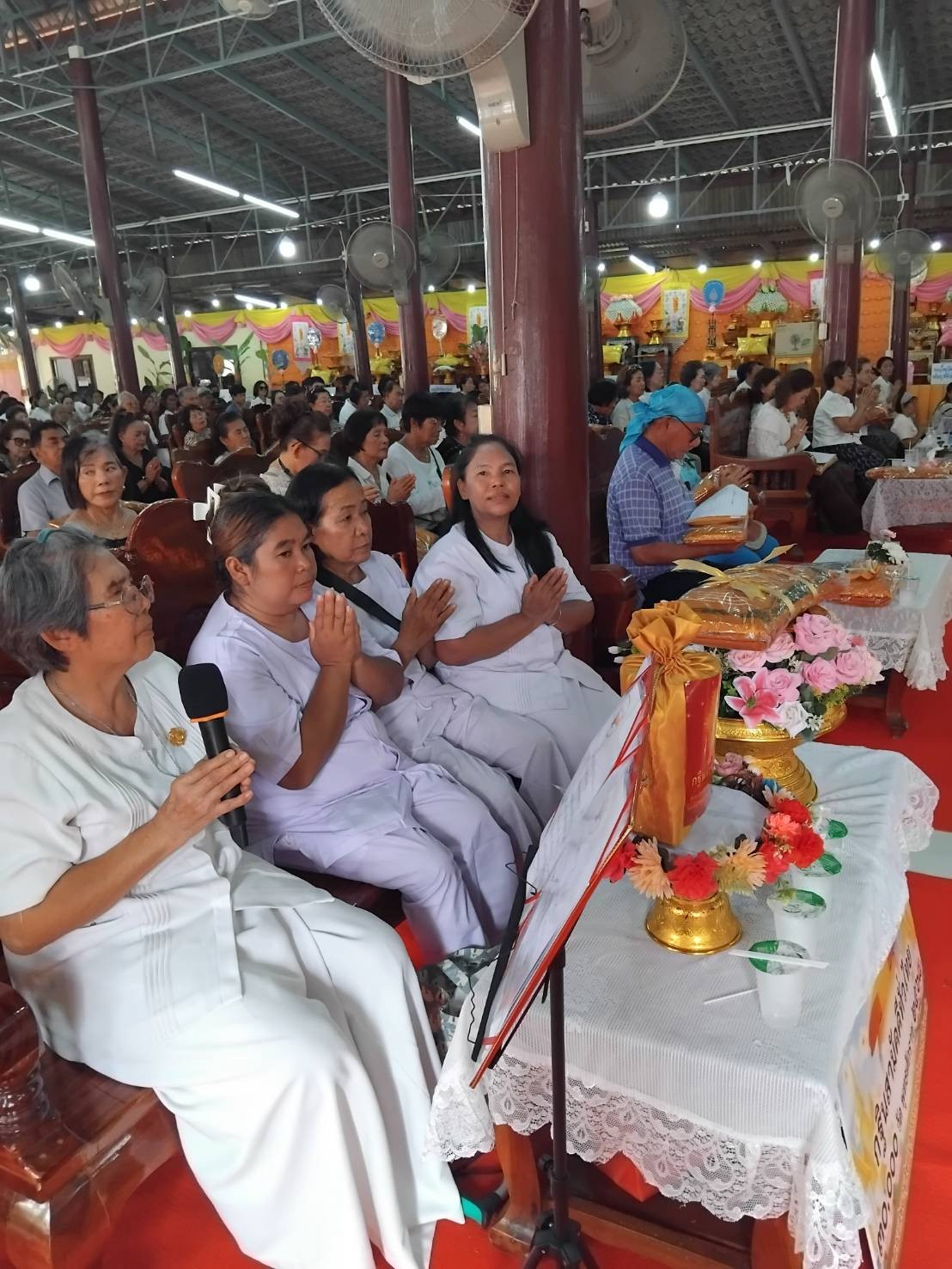 ภาพกล่าวคำถวายกฐินวัดเขาอีส้าน