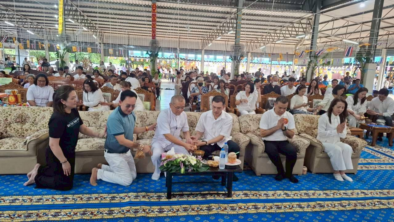 ภาพร่วมพิธีกรรมวัดหนองบัวหิ่ง