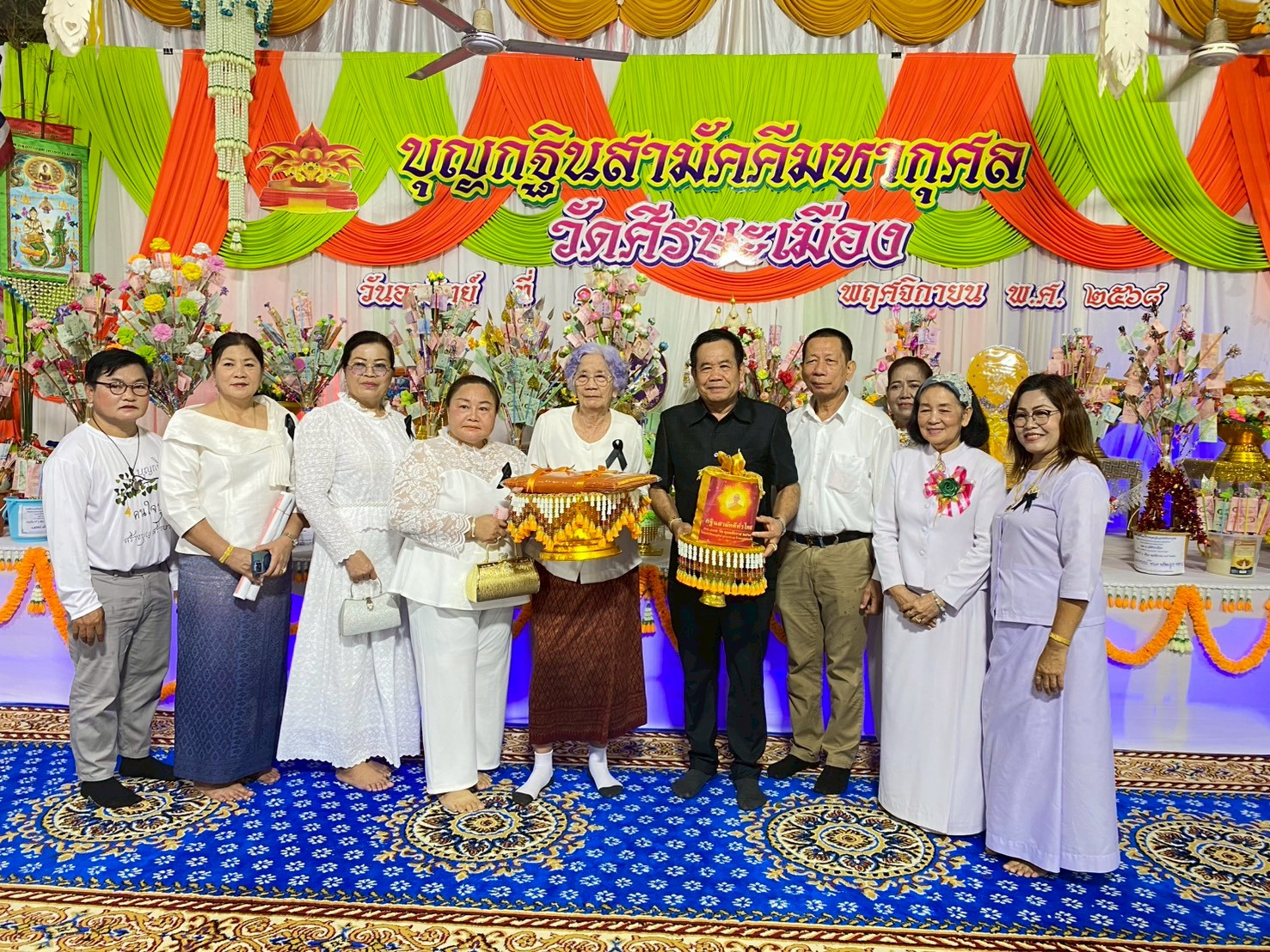 ภาพร่วมพิธีกรรมวัดศรีษะเมือง