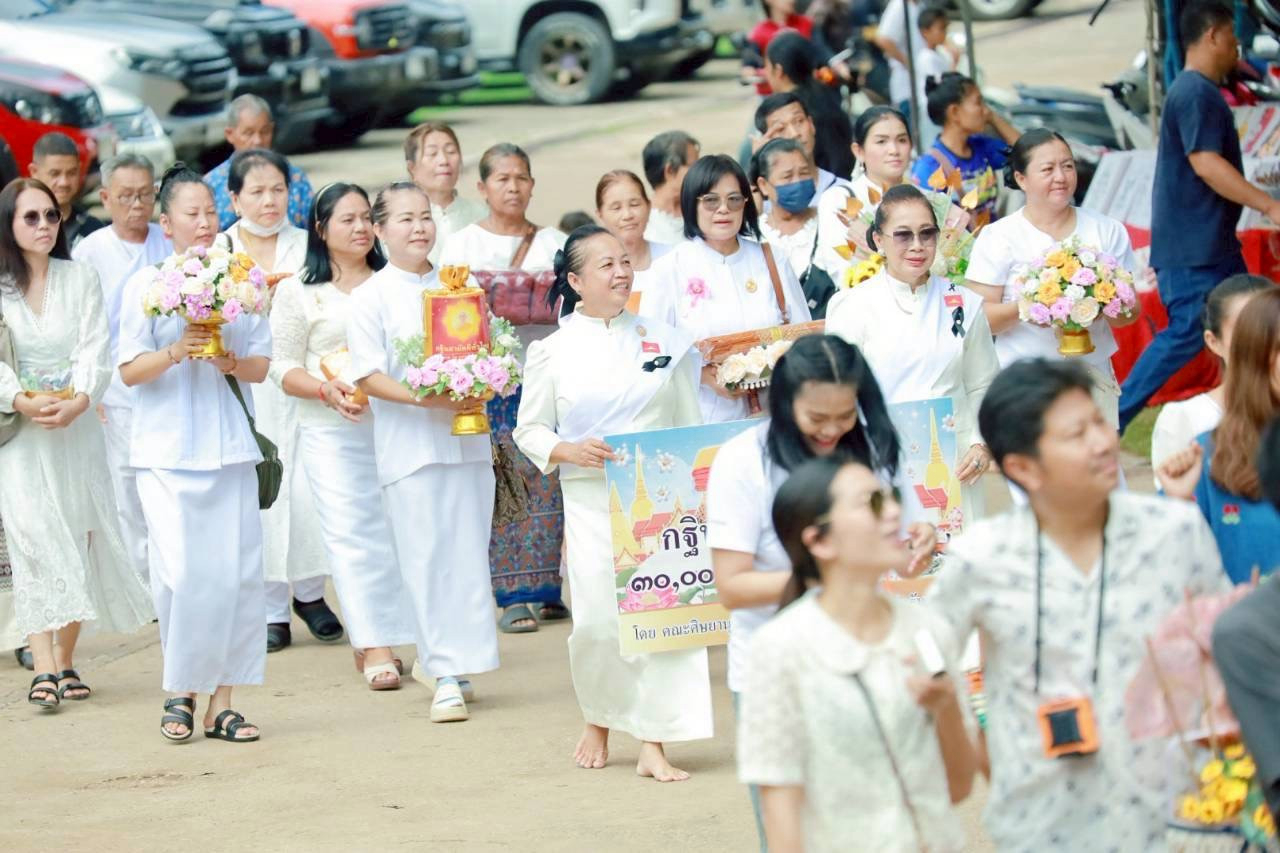 ภาพร่วมพิธีกรรมวัดศาลาลำดวน