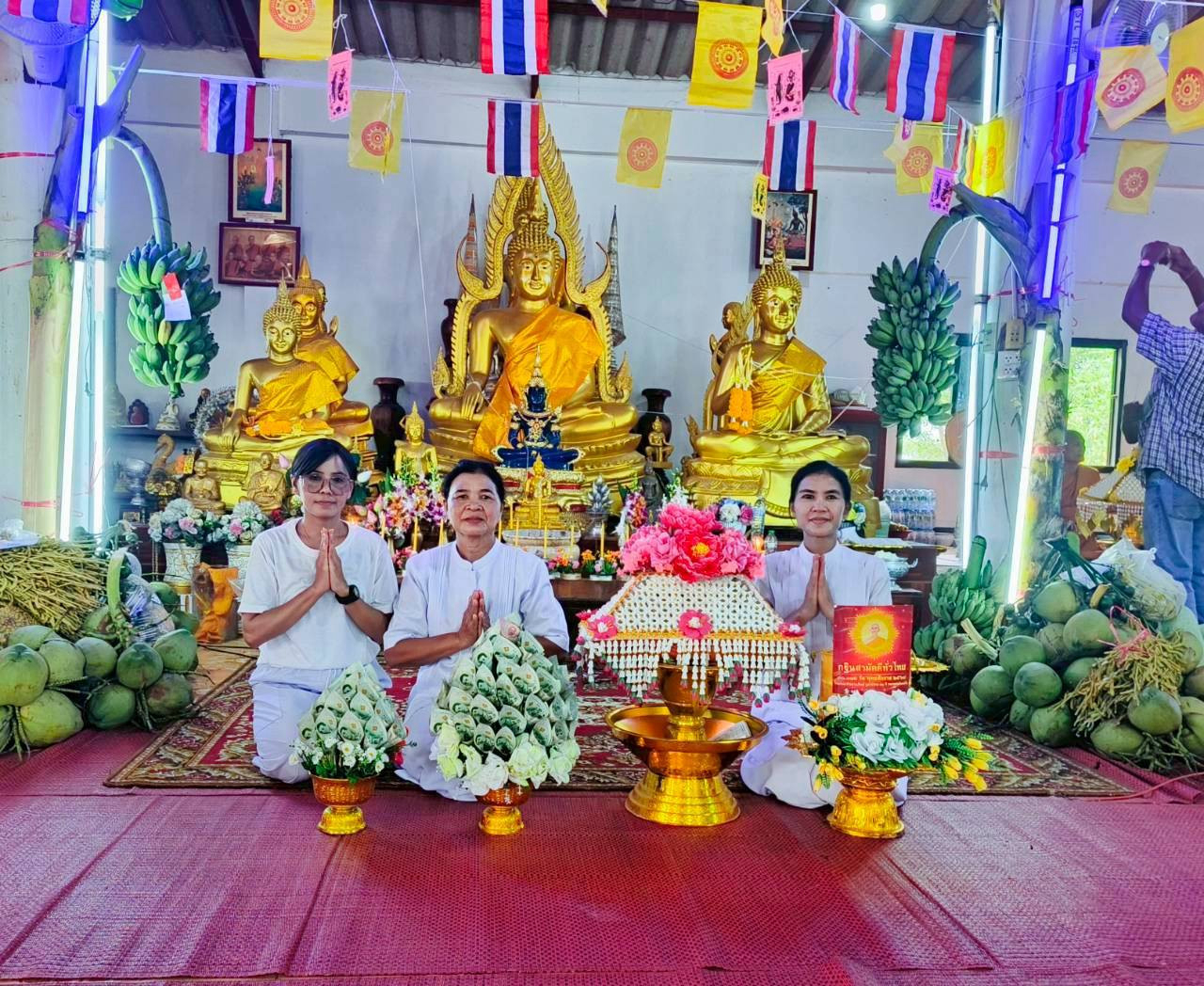 ภาพร่วมพิธีกรรมวัดบ้านพัฒนา