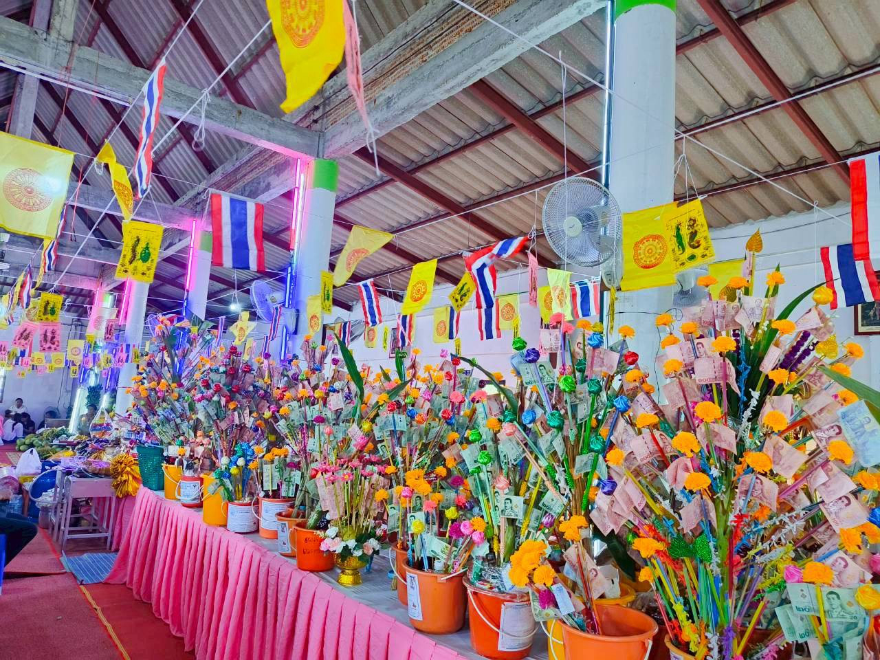 ภาพร่วมพิธีกรรมวัดบ้านพัฒนา