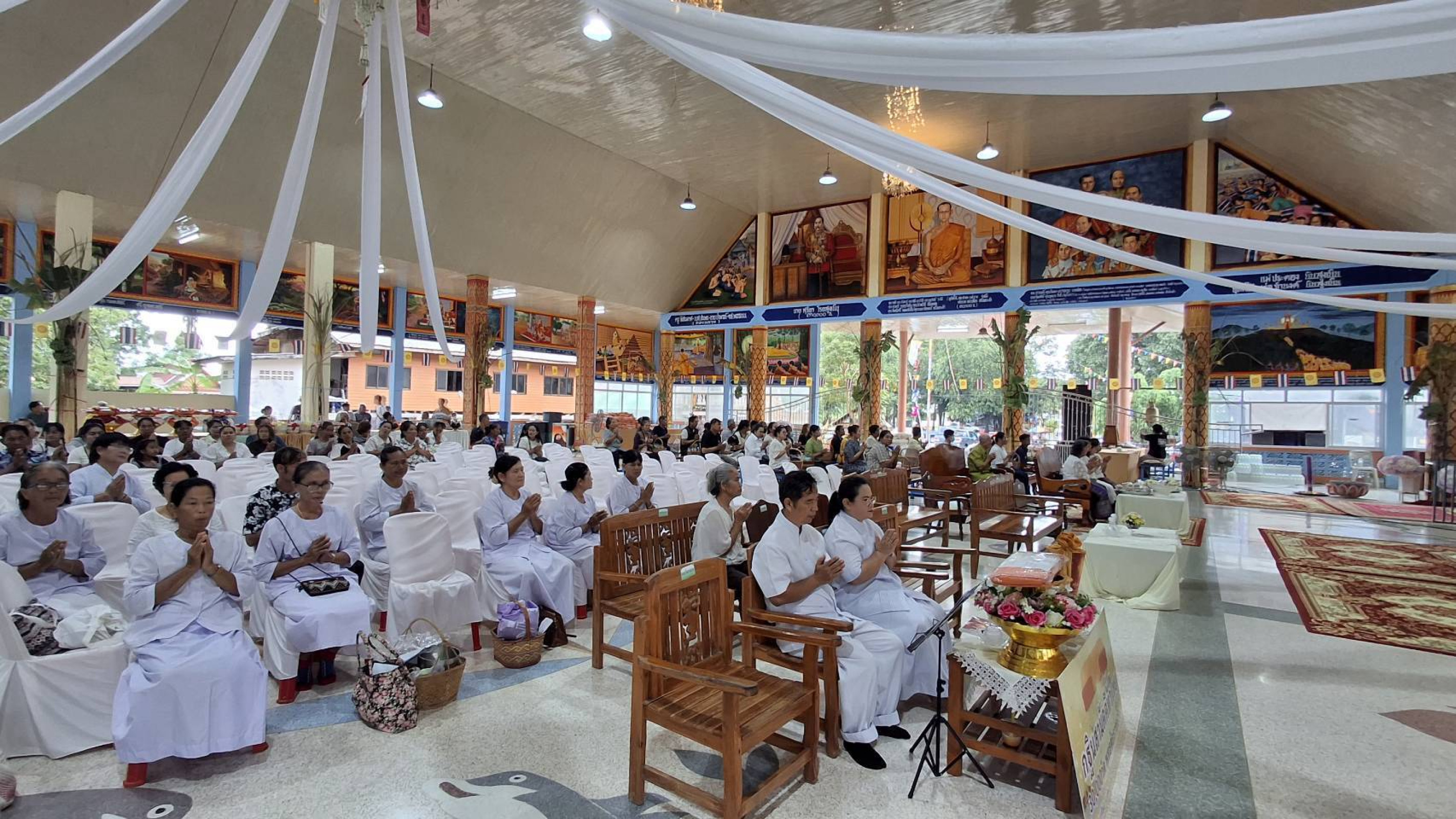 ภาพร่วมพิธีกรรมวัดหนองบัว