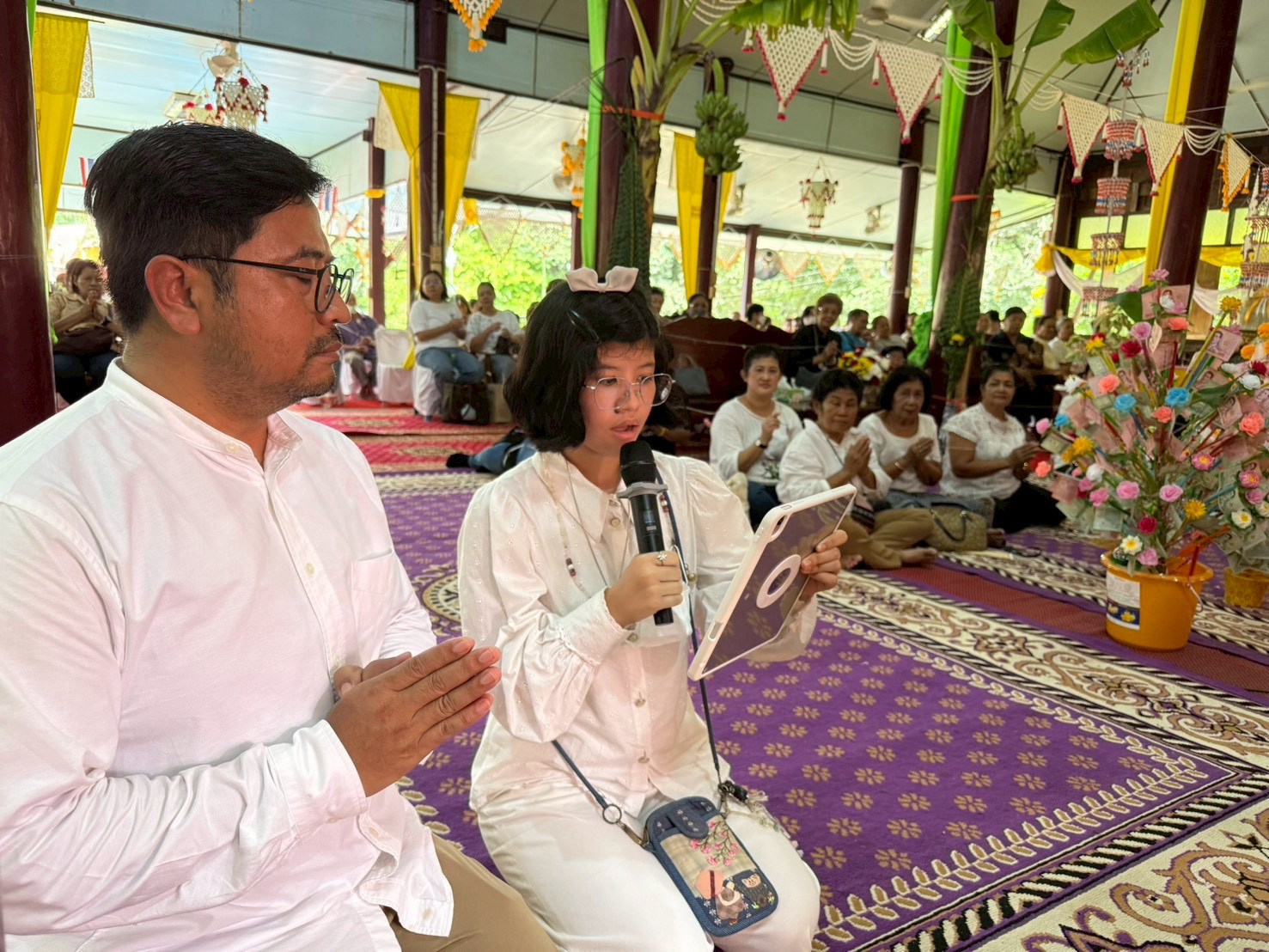 ภาพร่วมพิธีกรรมวัดตาลปากลัด