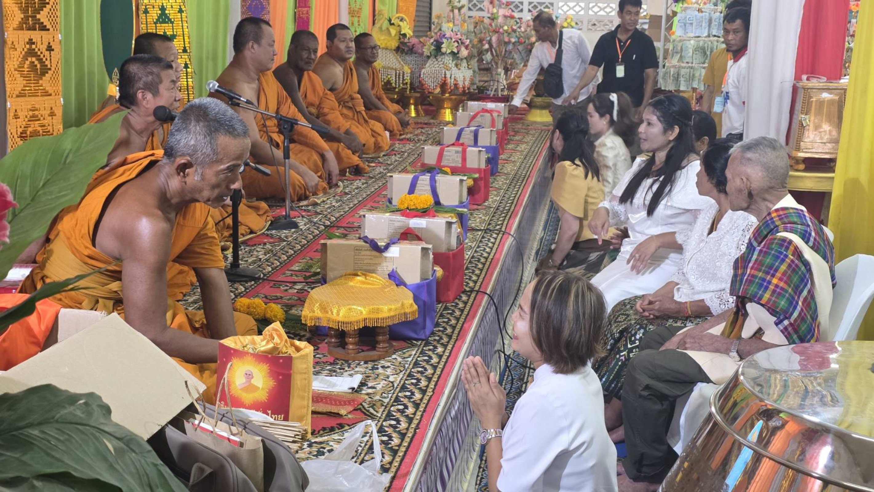 ภาพร่วมพิธีกรรมวัดวิสุทธาราม(บางสีคต)