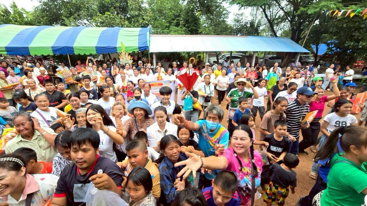 ภาพร่วมพิธีกรรมวัดหนองแสงเจริญธรรม