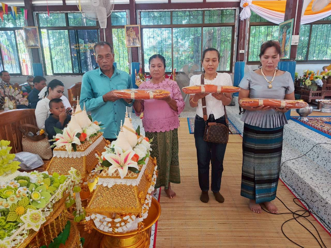 ภาพร่วมพิธีกรรมวัดแฉ่ง