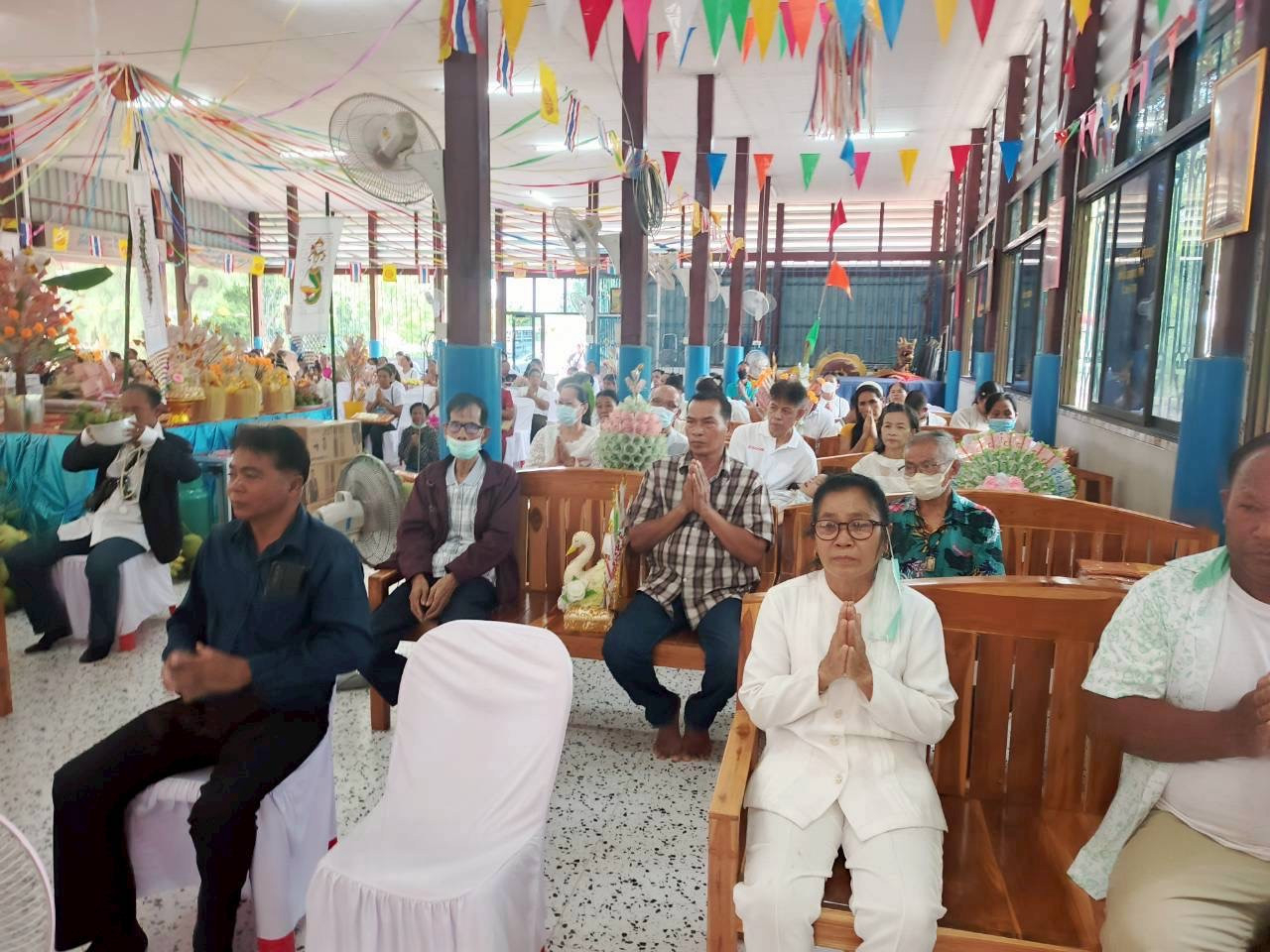 ภาพร่วมพิธีกรรมวัดแฉ่ง