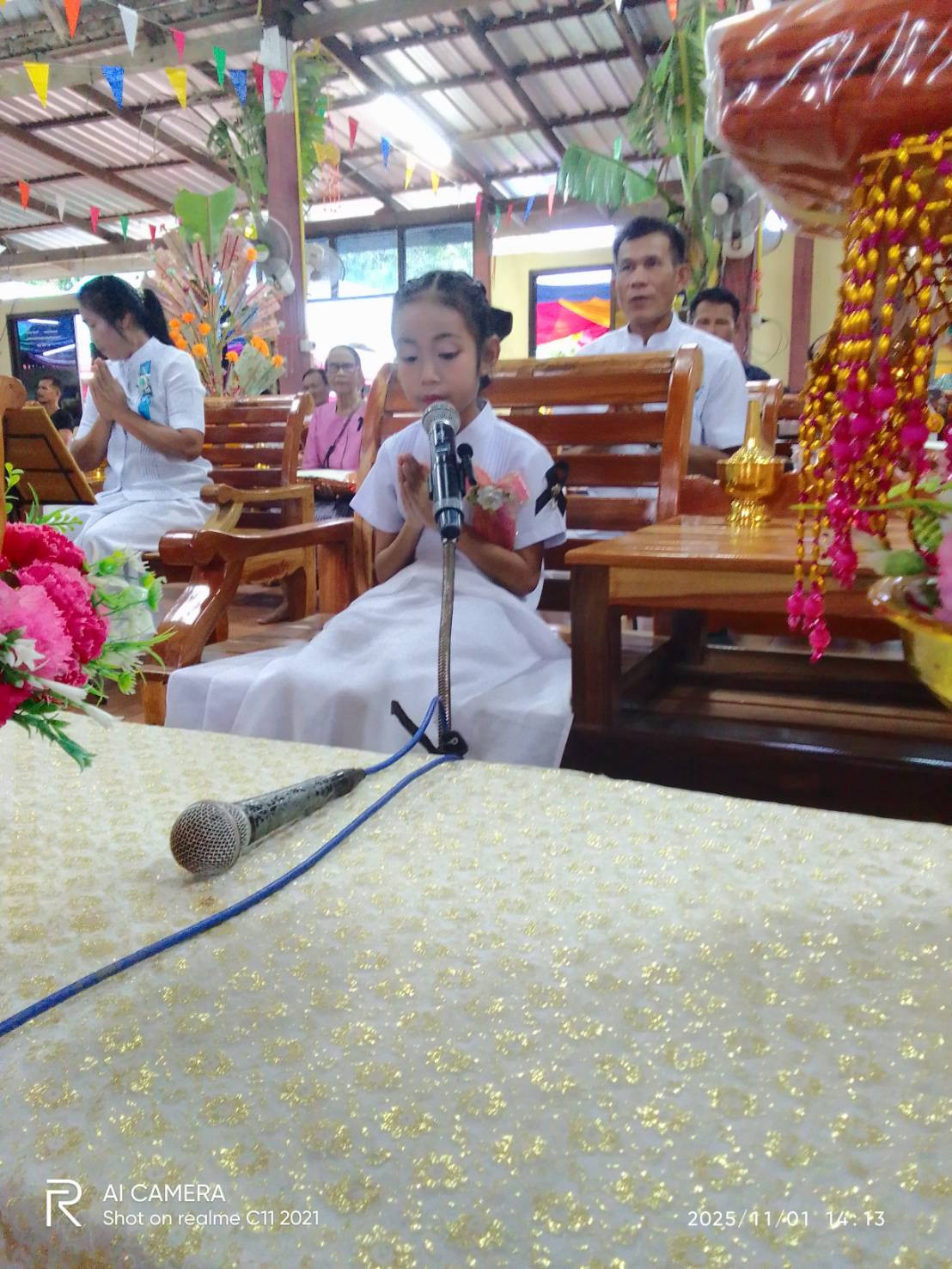 ภาพกล่าวคำถวายกฐินวัดหนองหญ้าขาว