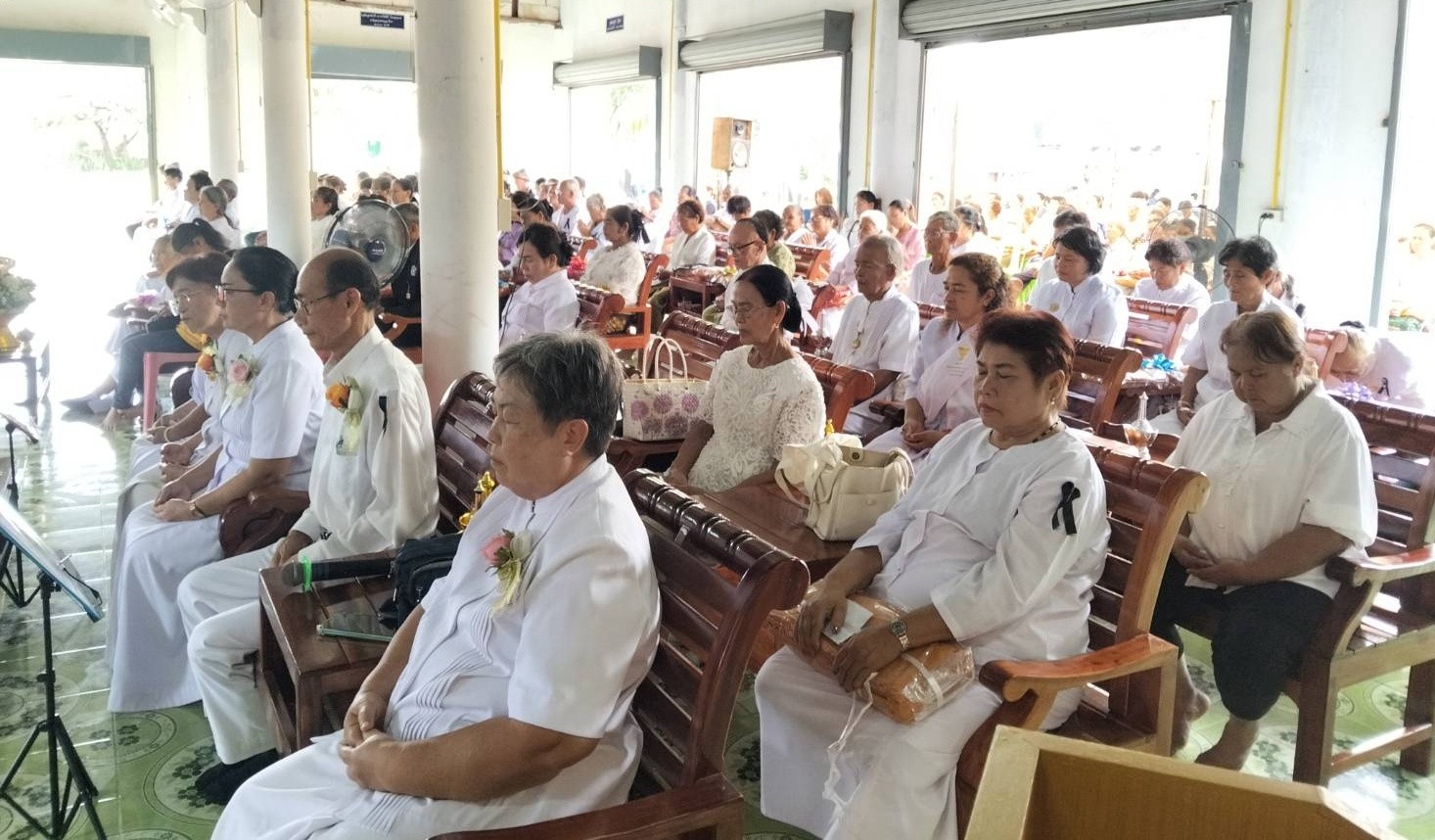 ภาพร่วมพิธีกรรมวัดโคกน้อย