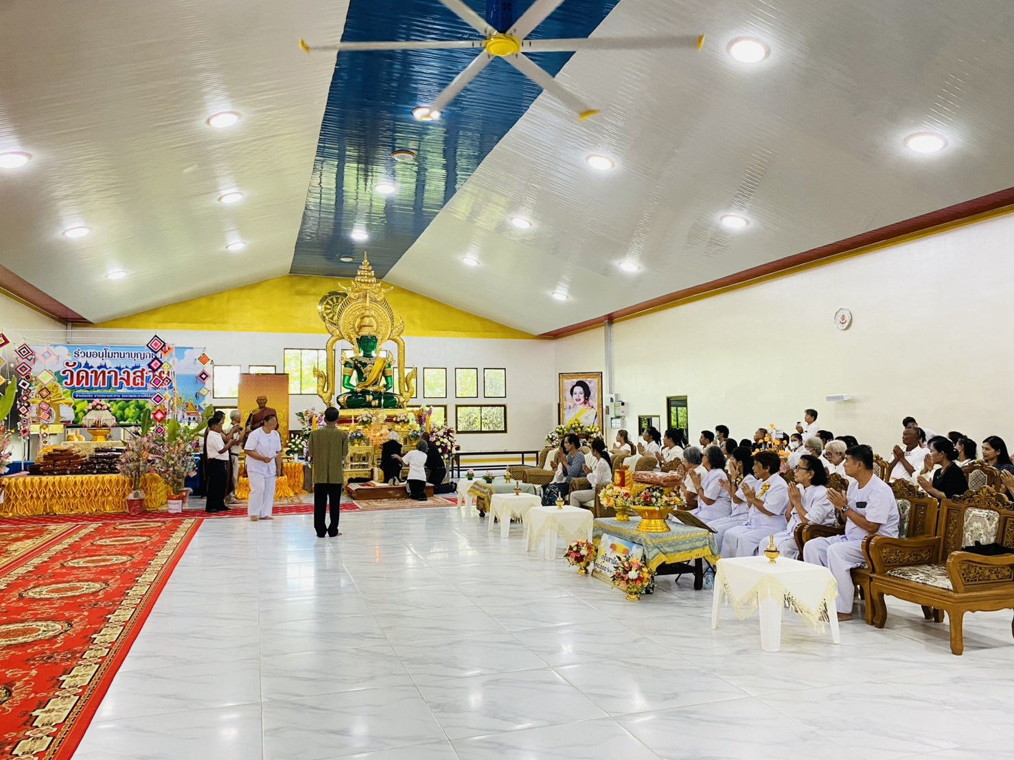 ภาพร่วมพิธีกรรมวัดทางสาย