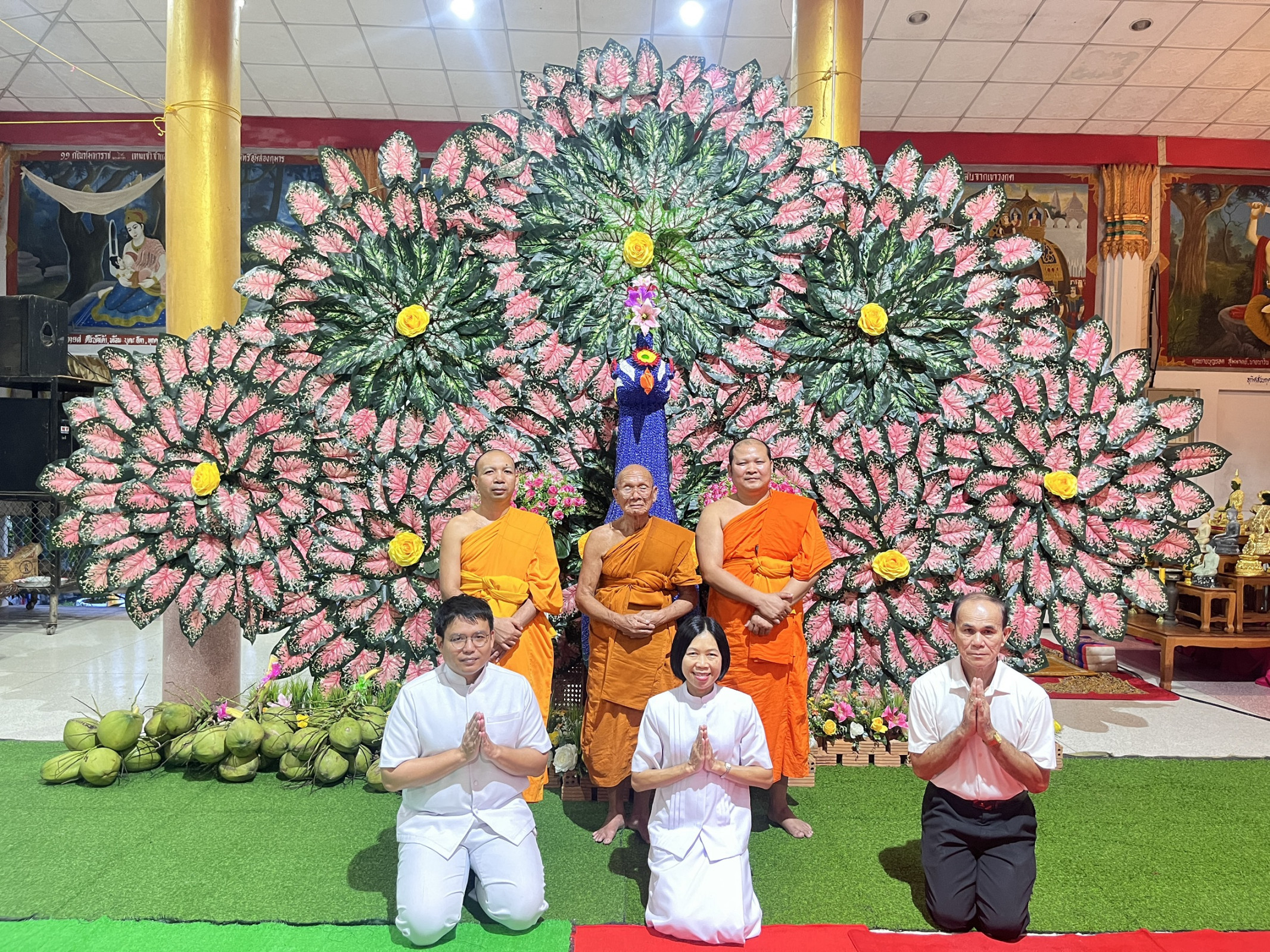 ภาพร่วมพิธีกรรมวัดมะอึ