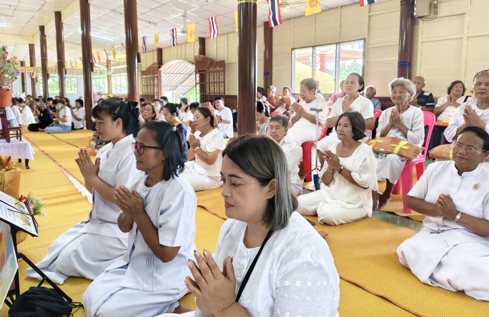 ภาพร่วมพิธีกรรมวัดท่าสนุ่น