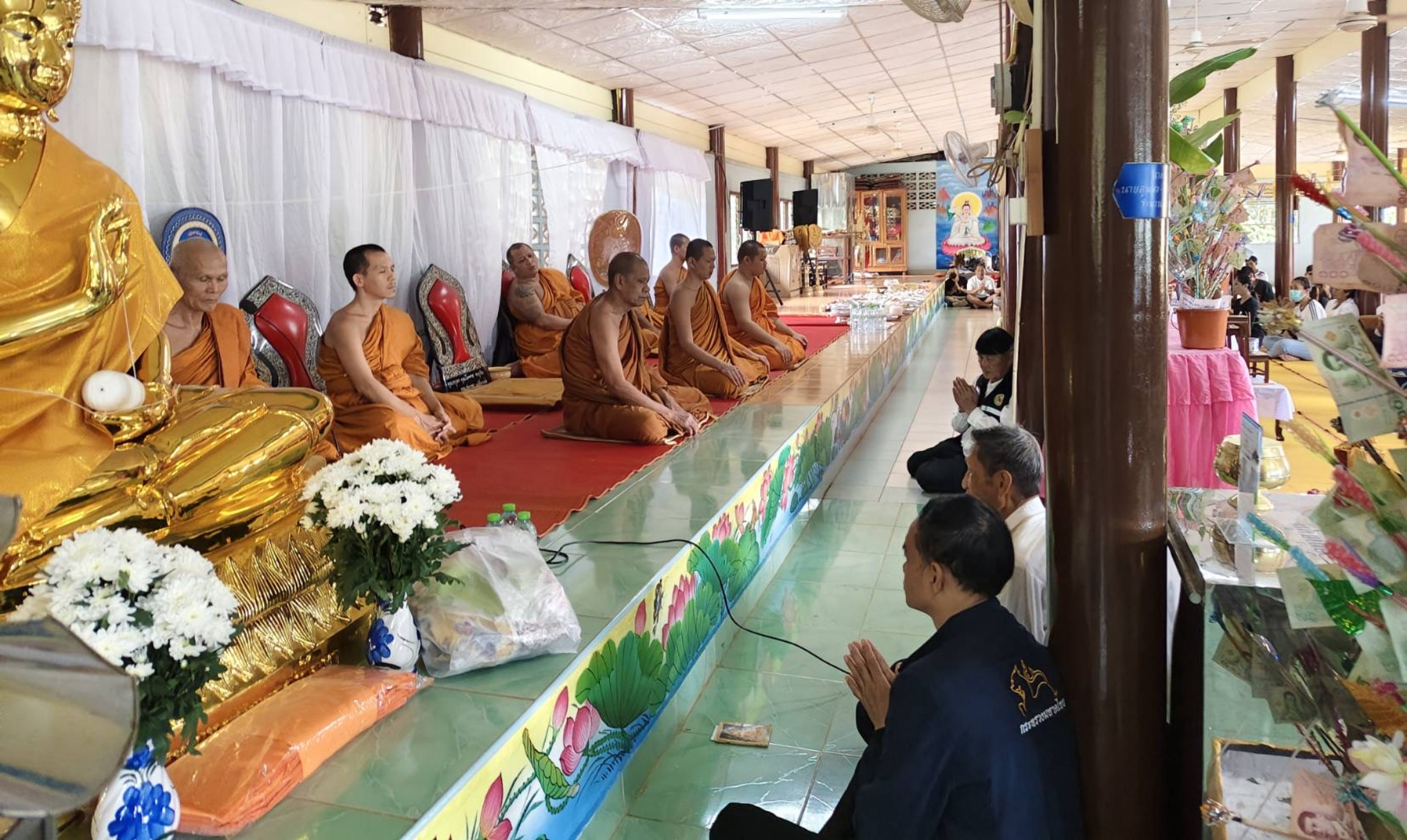 ภาพร่วมพิธีกรรมวัดท่าสนุ่น