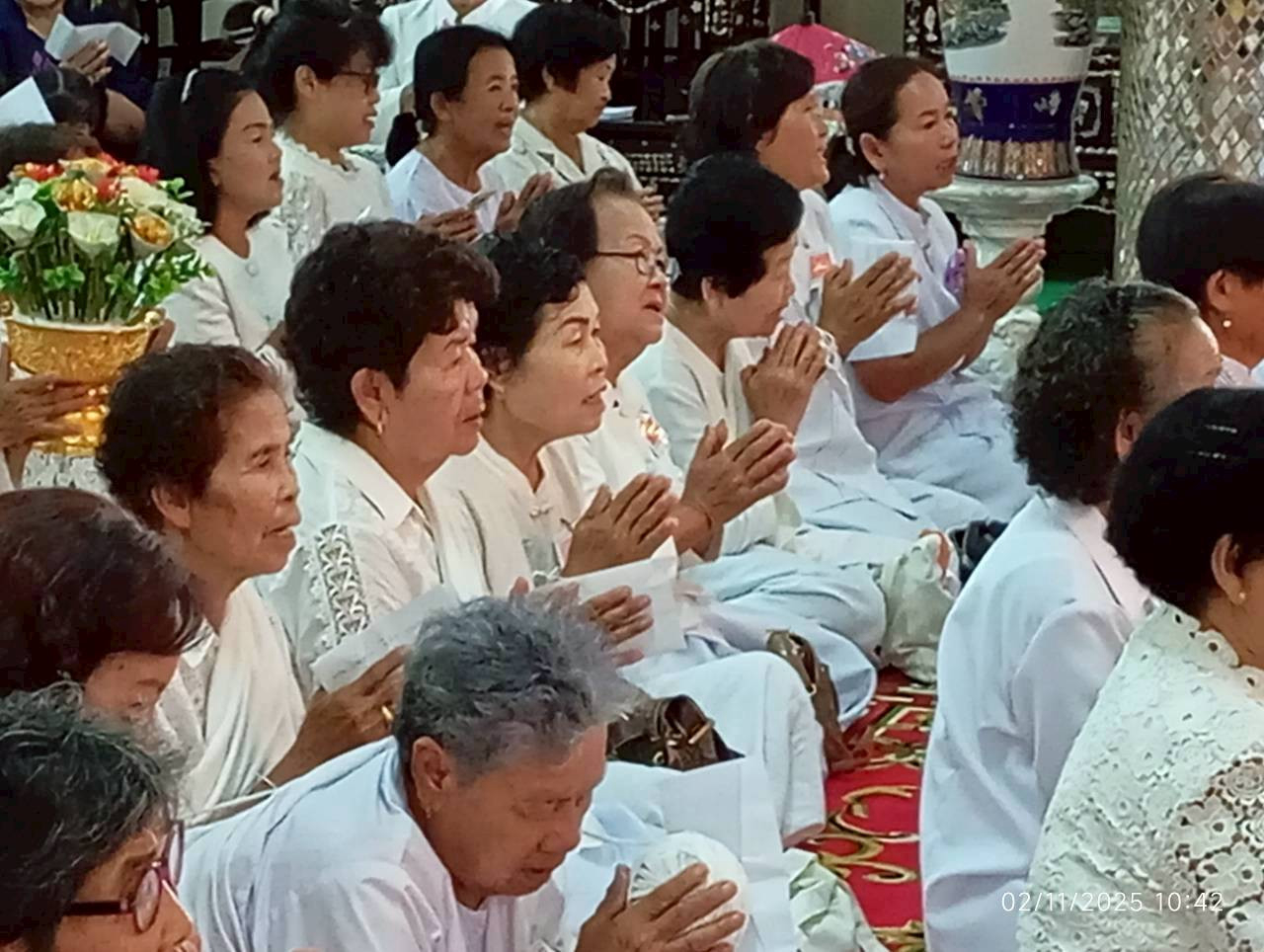 ภาพร่วมพิธีกรรมวัดพันทคีรี