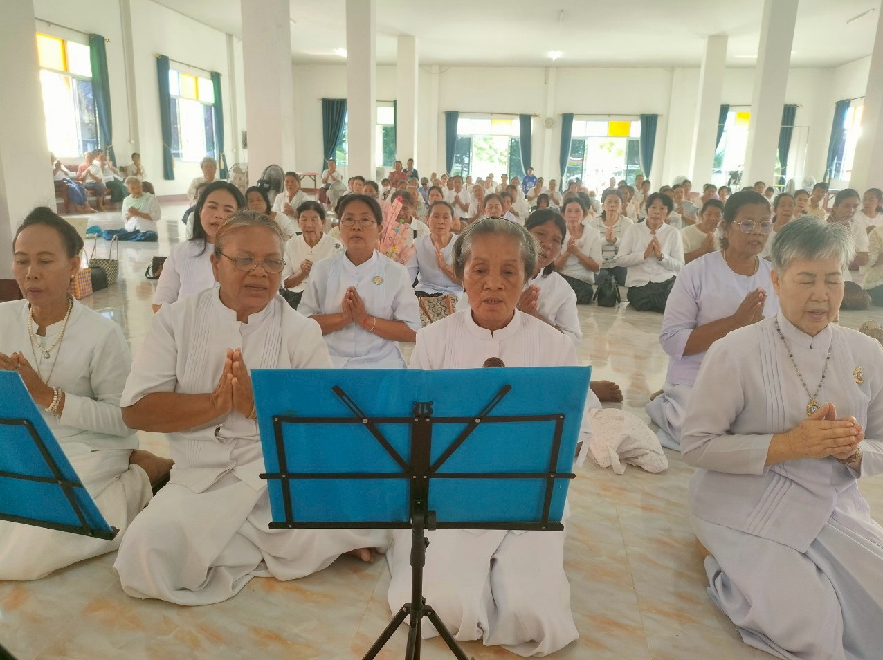 ภาพร่วมพิธีกรรมวัดวิเศษชัยศรี