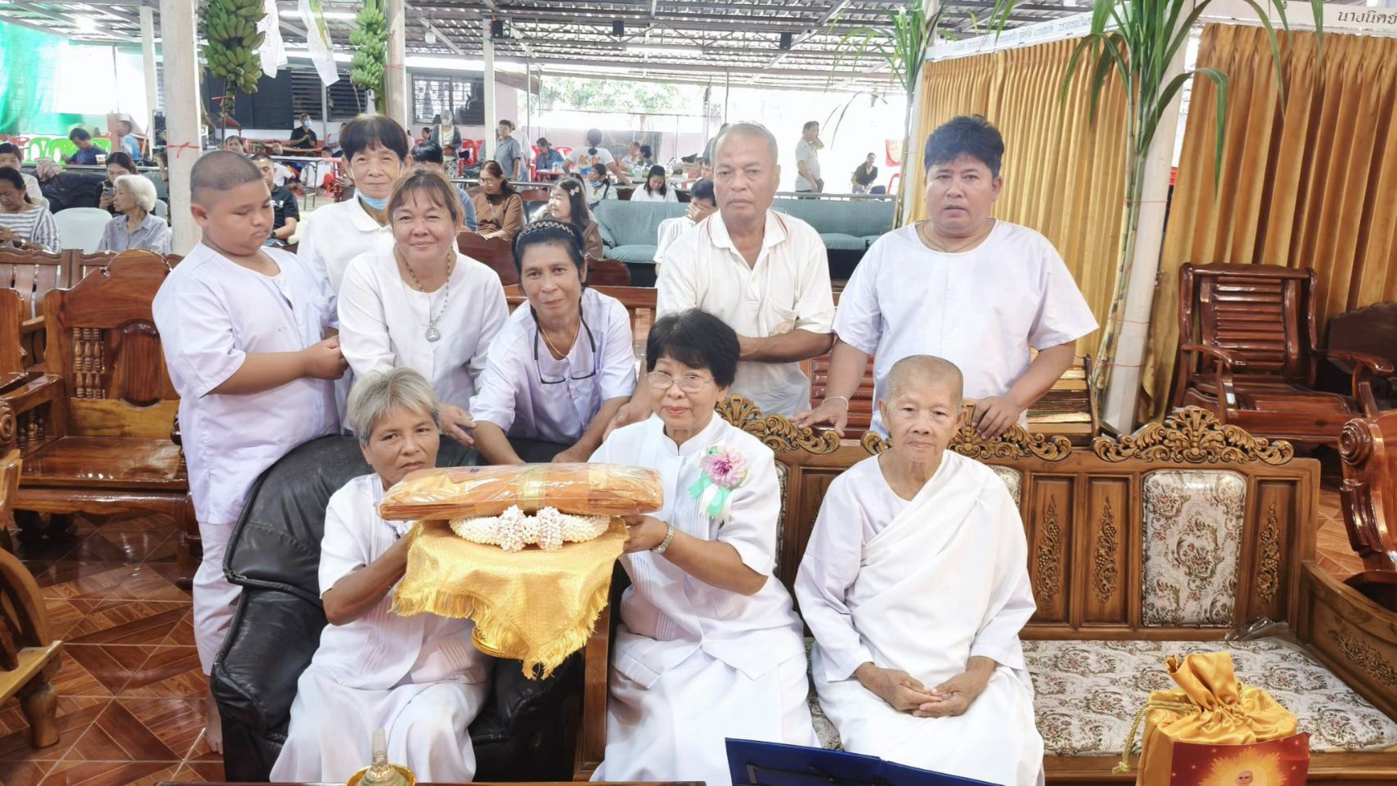 ภาพร่วมพิธีกรรมวัดท่าหลวงพล