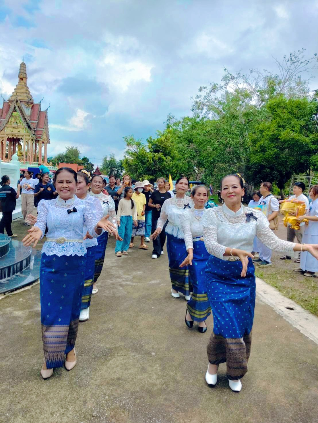 ภาพร่วมพิธีกรรมวัดใหม่บางปืน