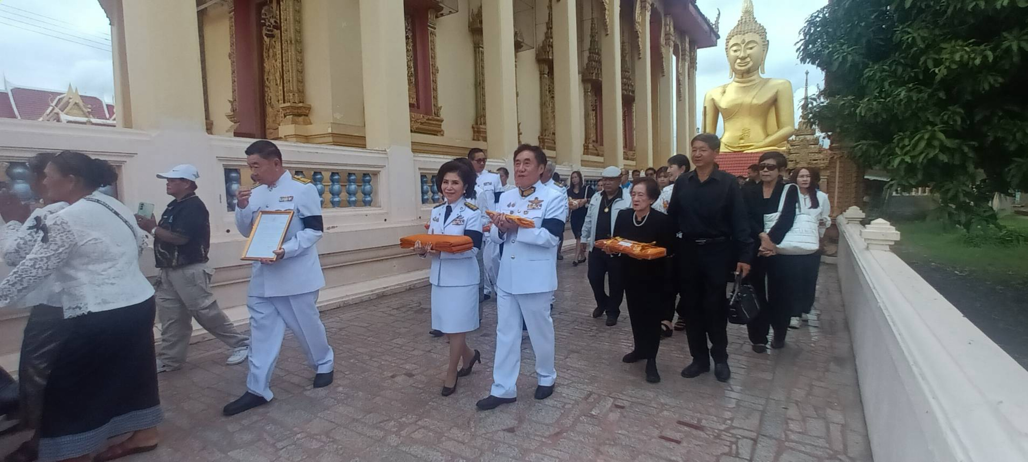 ภาพร่วมขบวนกฐินวัดเทวประสาท