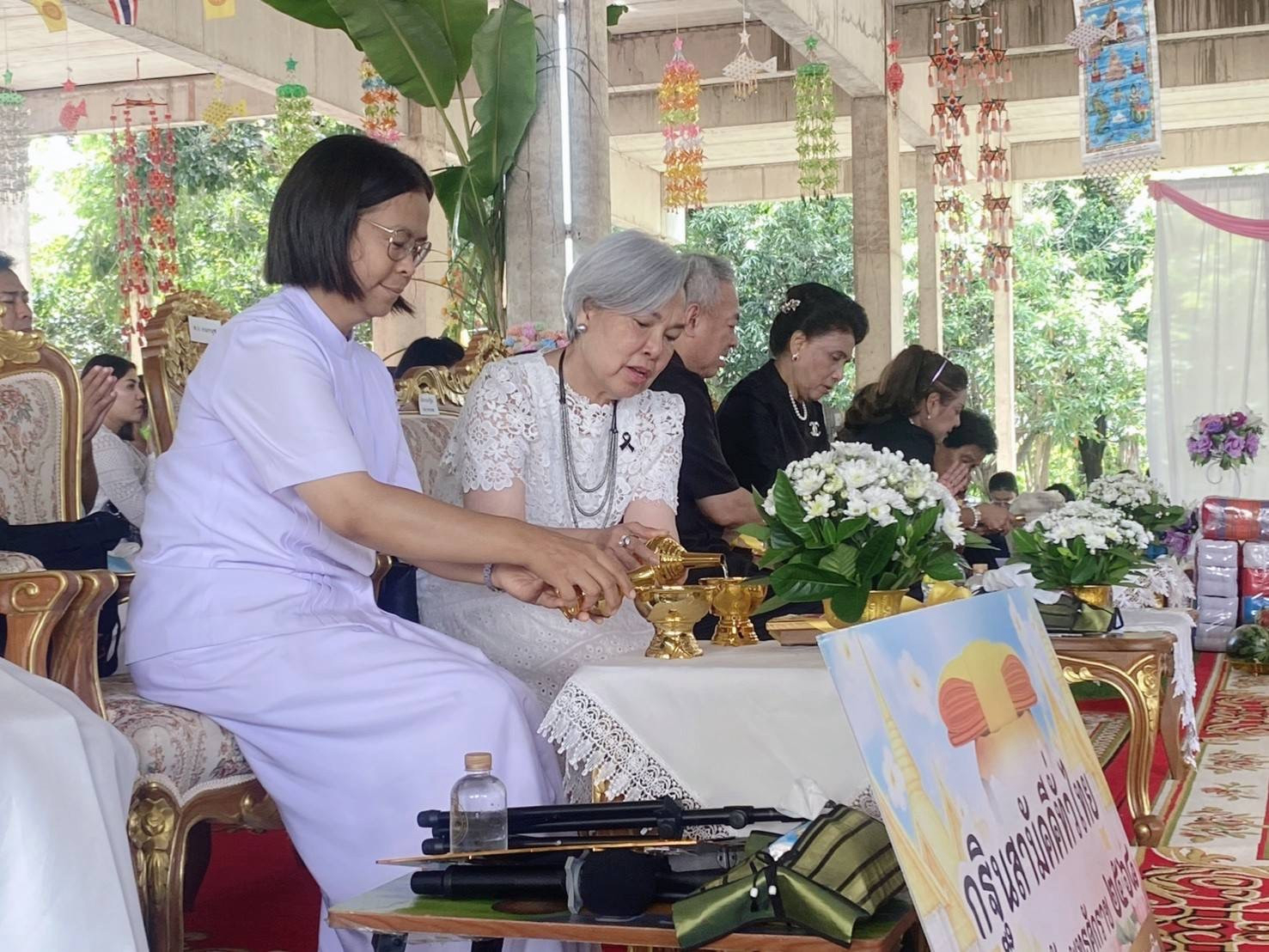 ภาพร่วมพิธีกรรมวัดสายอำพันธ์เอมสาร