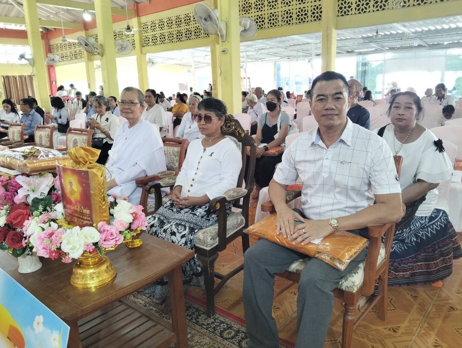 ภาพร่วมพิธีกรรมวัดป่ากล้วย