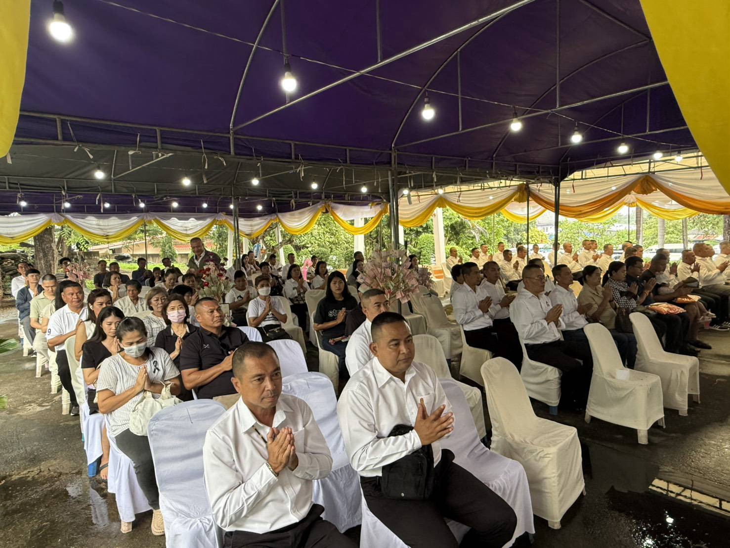 ภาพร่วมพิธีกรรมวัดสระเศรษฐีปรีชาราษฎร์