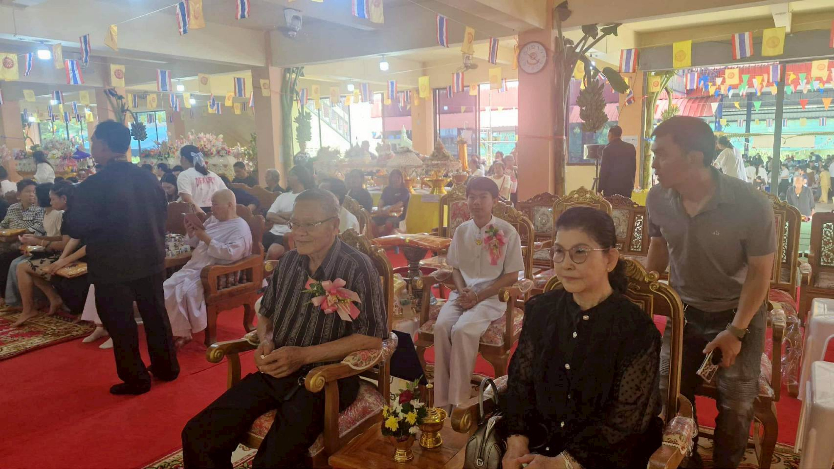 ภาพร่วมพิธีกรรมวัดหนองพันจันทร์