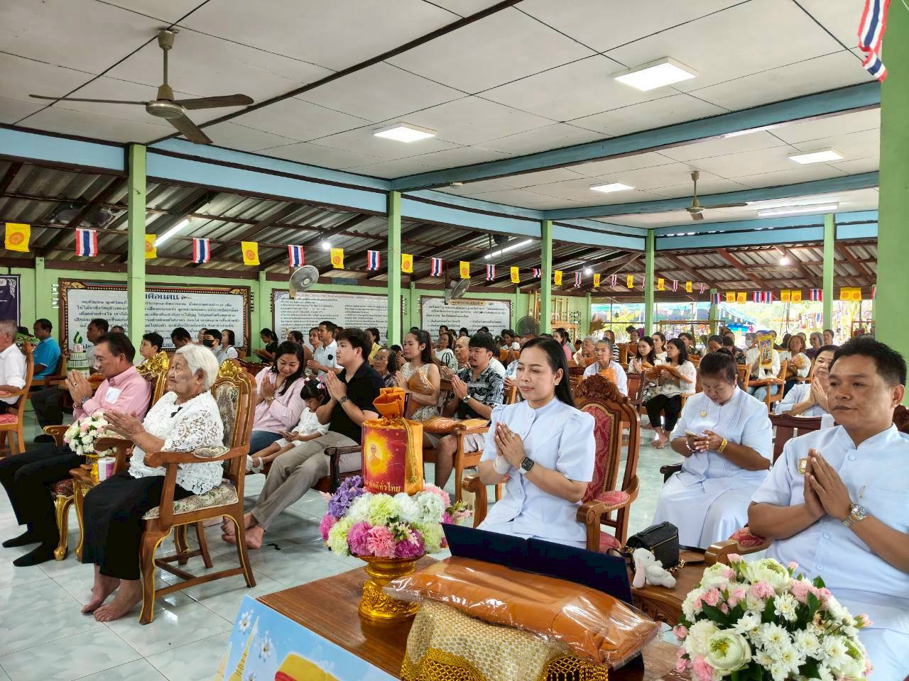 ภาพร่วมพิธีกรรมวัดสุวรรณคีรีราม