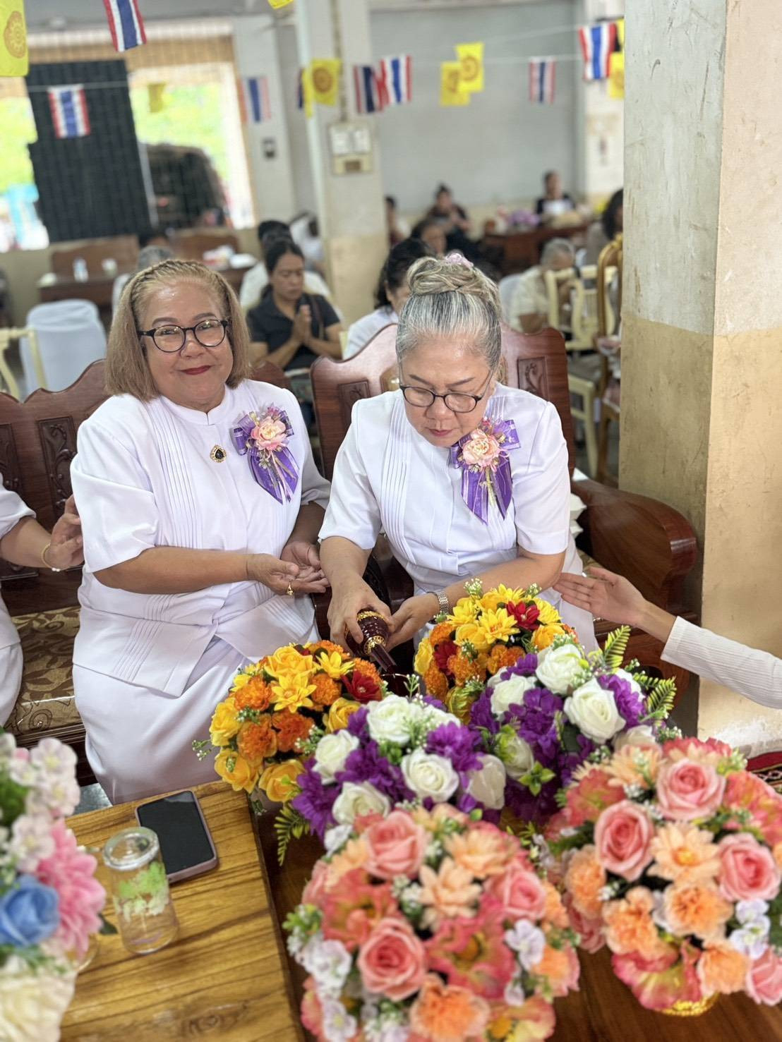 ภาพร่วมพิธีกรรมวัดมรรครังสฤษดิ์