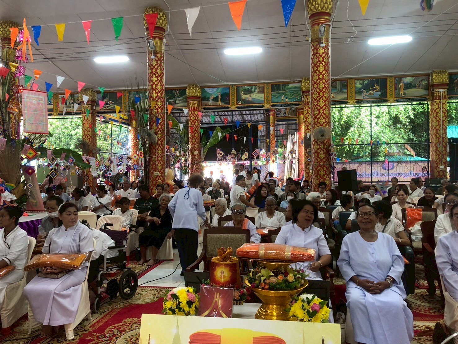 ภาพร่วมพิธีกรรมวัดซำรัง