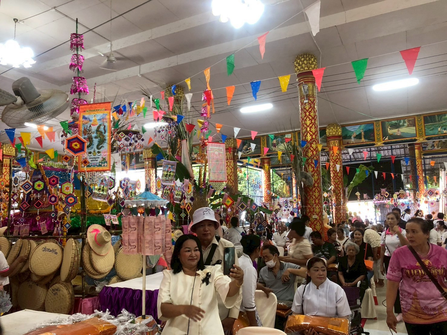 ภาพร่วมพิธีกรรมวัดซำรัง