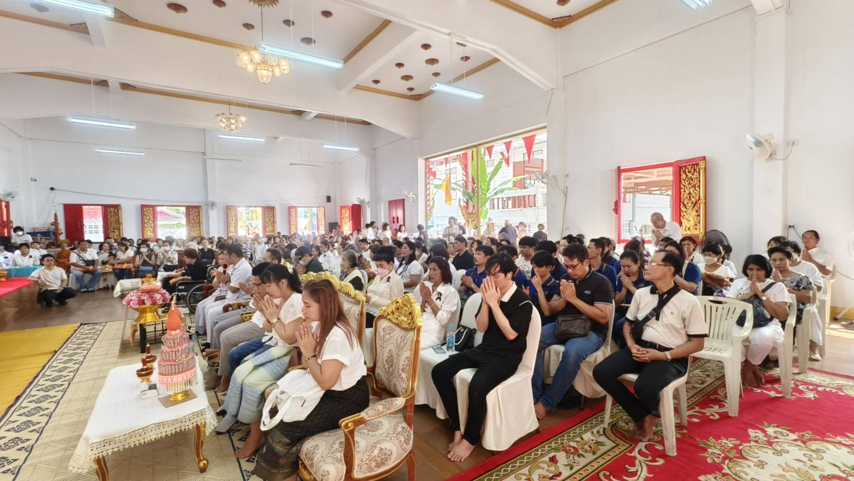 ภาพร่วมพิธีกรรมวัดทองเพลง