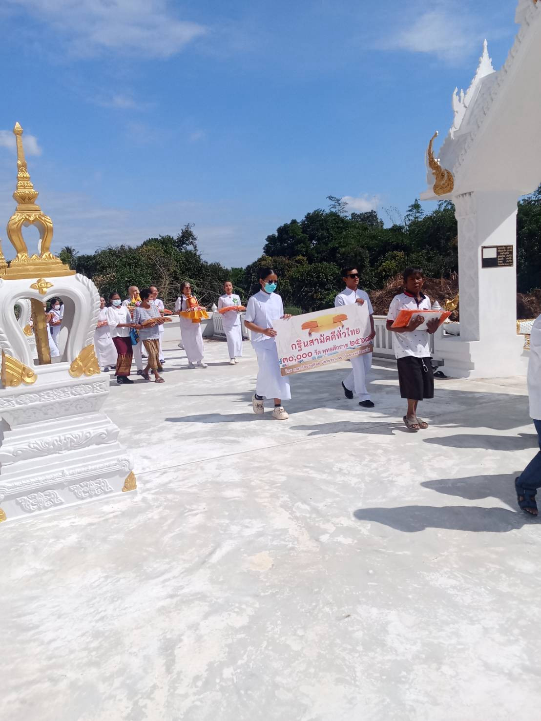 ภาพร่วมขบวนกฐินวัดประชุมสงฆ์